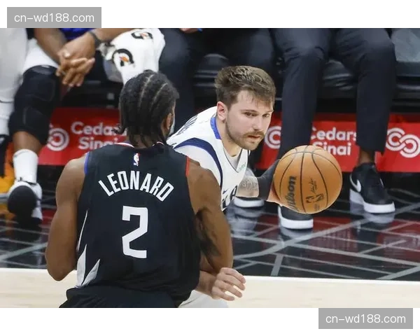 独行侠手握三个他队首轮签 重建之路刚刚开启 独行侠手握三个他队首轮签 重建之路刚刚开启