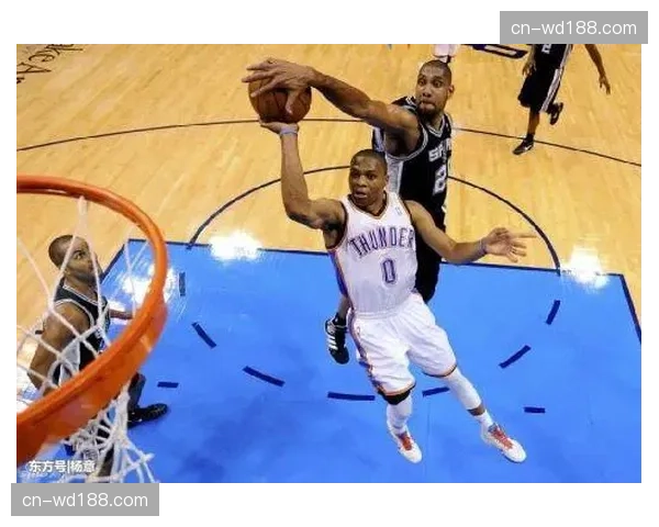 马刺团队传切场均触发42.3次 独行侠单核攻坚暴露战术局限性 马刺团队传切场均触发42.3次 独行侠单核攻坚暴露战术局限性